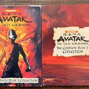 Nickelodeon Avatar: The Last Airbender DVD Set - Red and Black